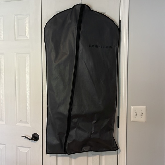 Johnson & Murphy Black jacket. Never worn. Zippered. Wool&cashmere. Dry clean. - Picture 11 of 11